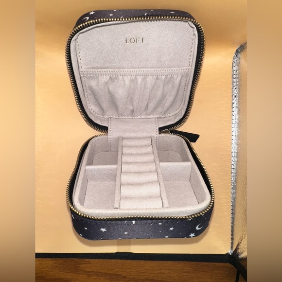 LOFT ๐ Pierced Earrings (3sets) with LOFT Jewelry Box, All NWT - Picture 7 of 15